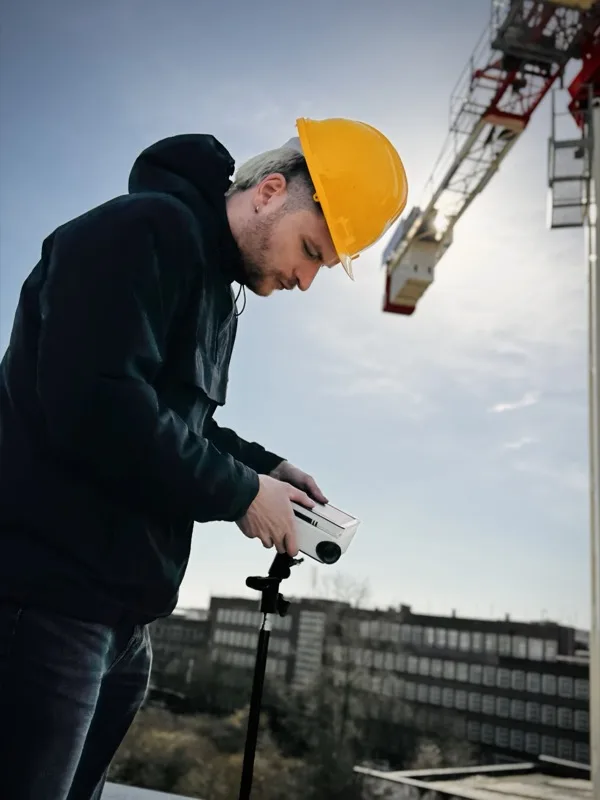 Montierte 4K-Baustellenkamera mit Blick über Leipzig